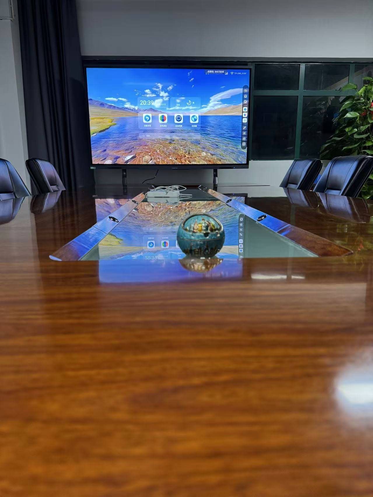 Smart board displaying frozen screen during classroom presentation