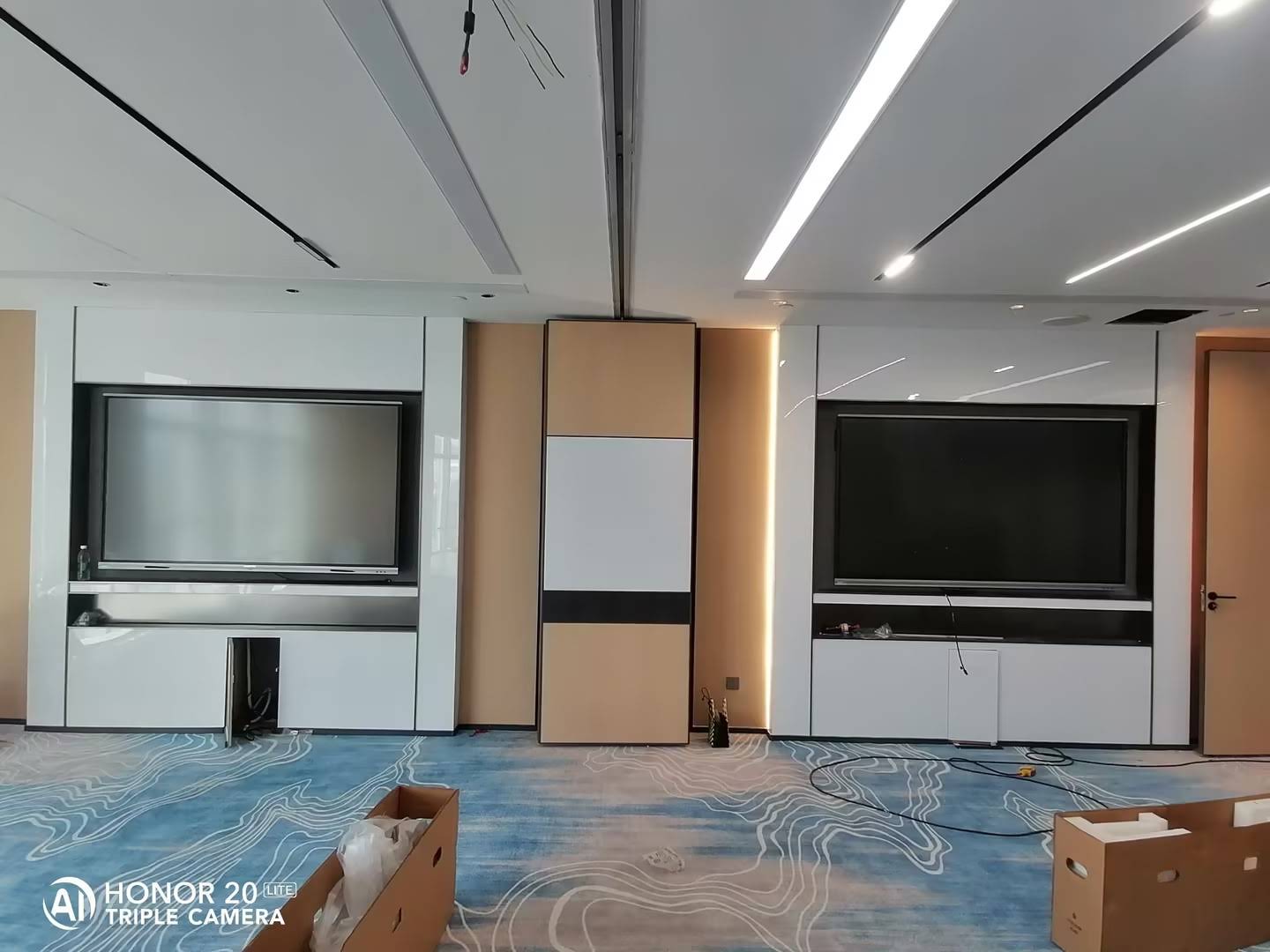 Enterprise team using a smart whiteboard during a collaborative meeting
