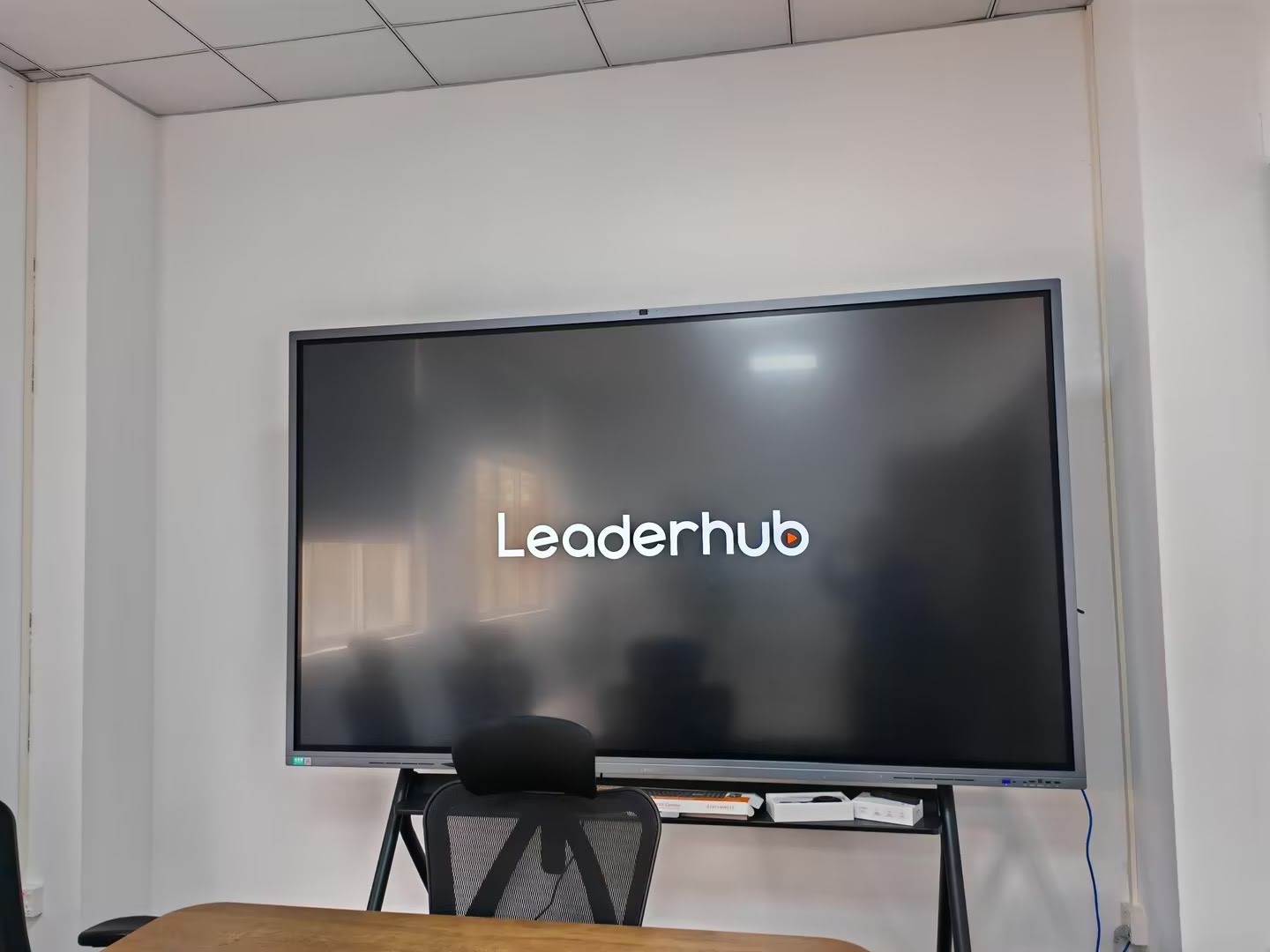 Interactive smart board used for student engagement in online class