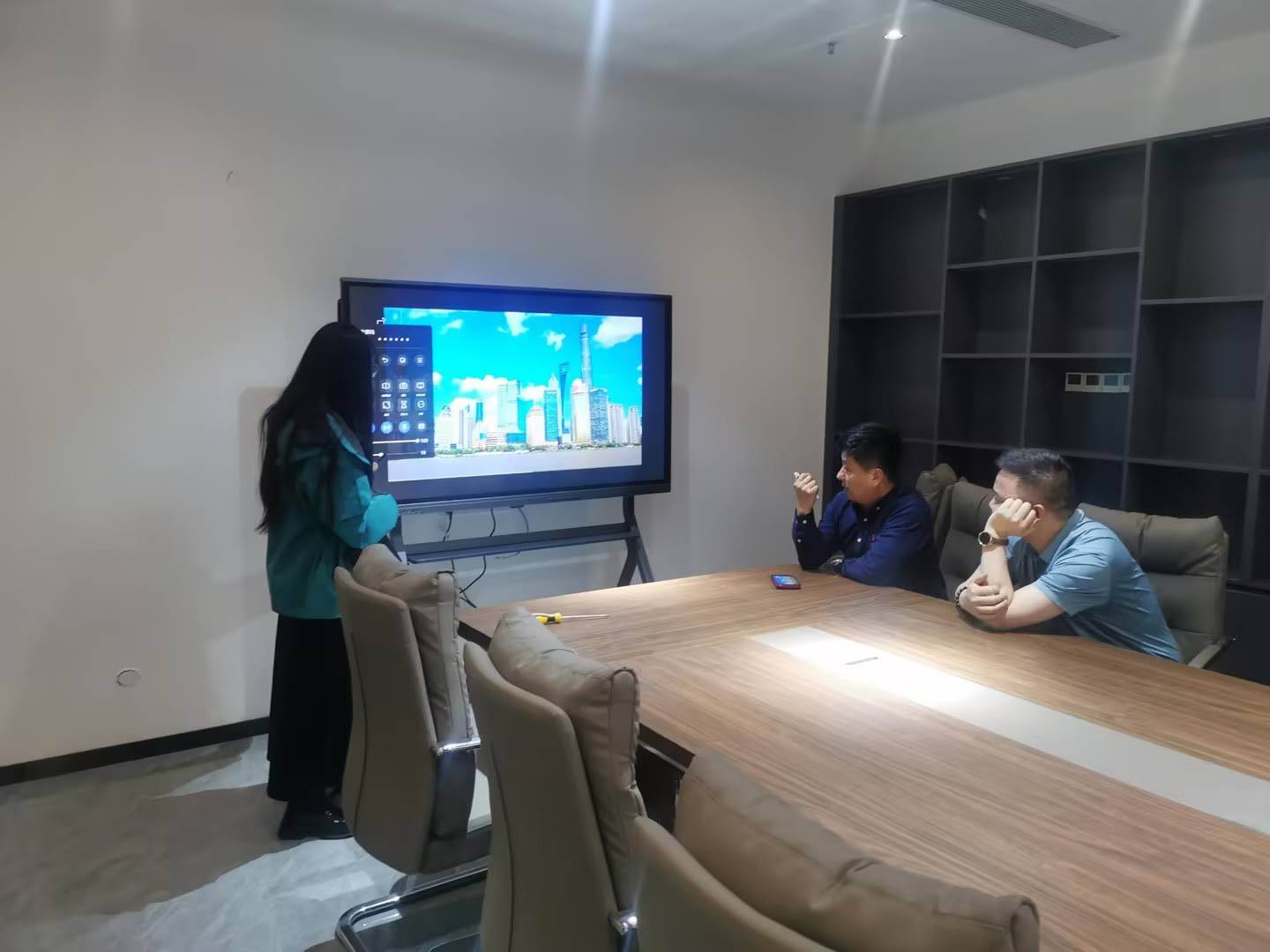 Smart board displaying accessible learning content with clear visual organization