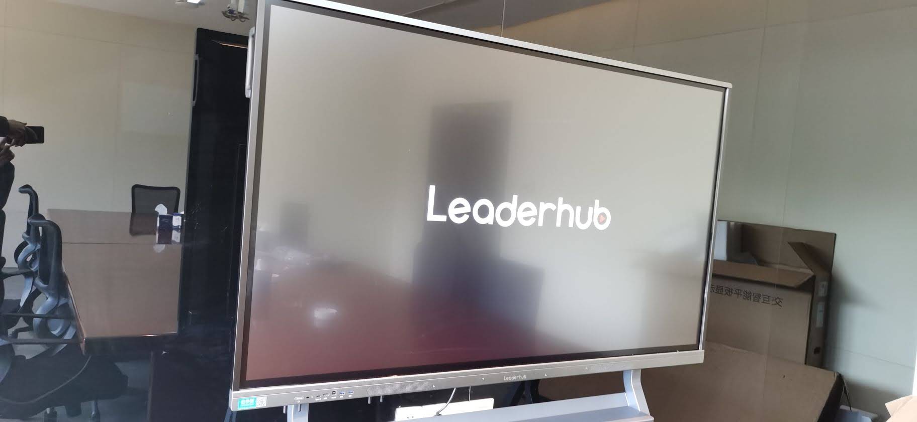 Smart board screen sharing in a modern meeting room